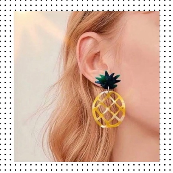 NWT C&C California - Pineapple Dangle Earrings - Picture 7 of 8